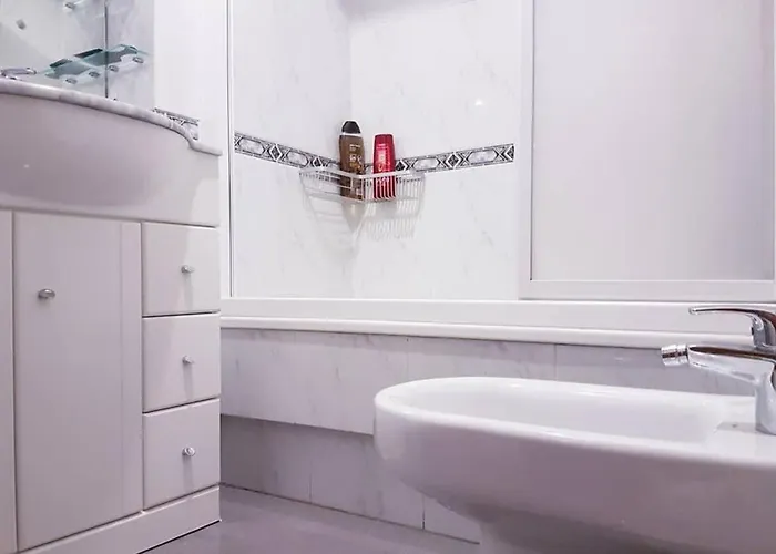 Completo Con Parking Privado Y Wifi En San Roque Apartamento *
