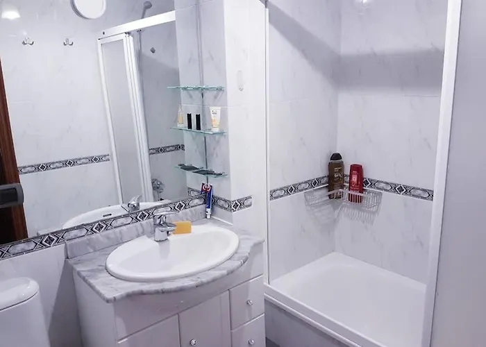 Apartamento Completo Con Parking Privado Y Wifi En San Roque *